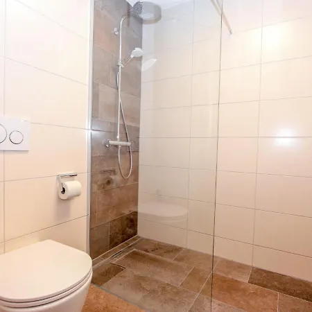 Rofan 227-8 Apartamento